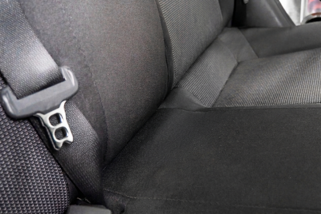 Sièges de voiture après shampooing