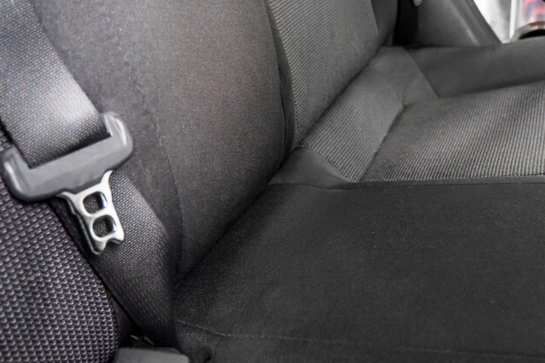 Habitacle de voiture après nettoyage complet