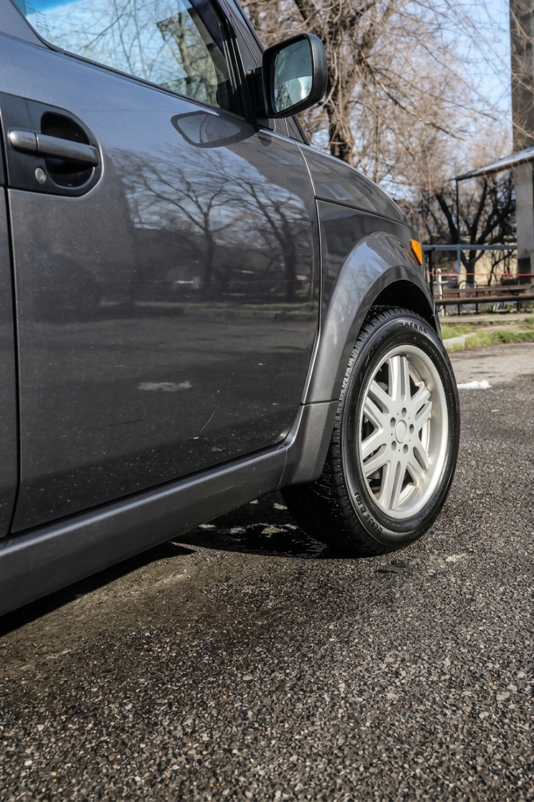 Carrosserie de voiture après lavage et protection